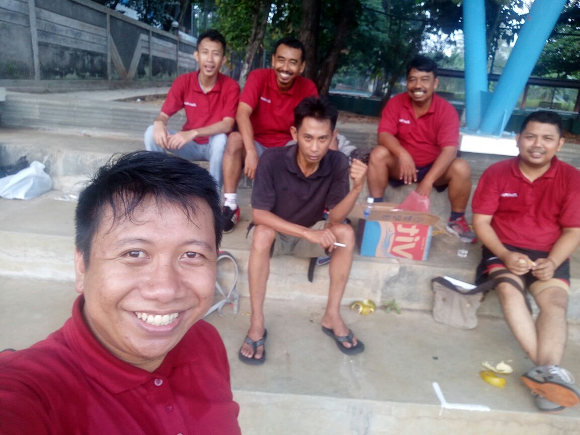 Tim Jurusan Teknik Sipil selfie setelah bertanding